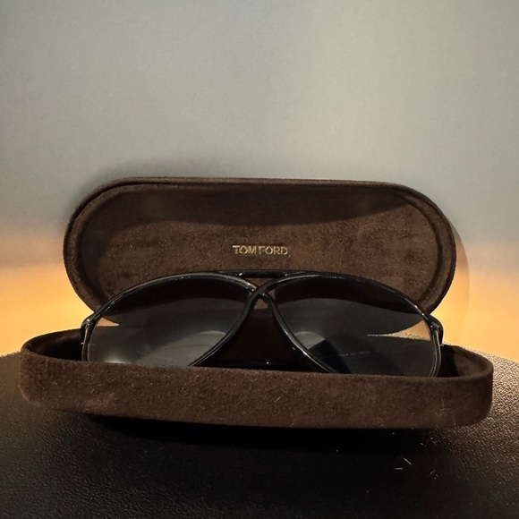 Tom Ford Maximillian TF206 Sunglasses in Color 01T - Picture 2 of 7